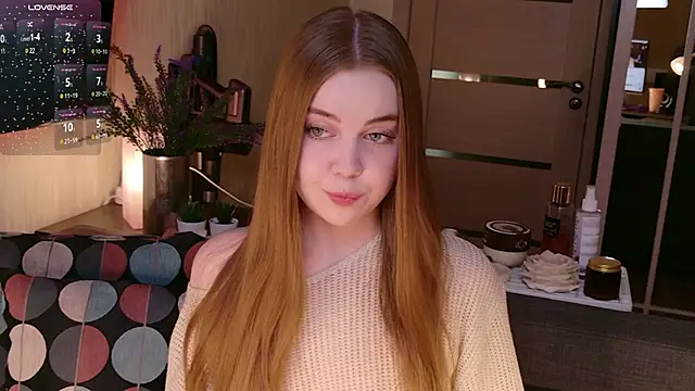 bratwifelina online show from February 19, 2:05 pm