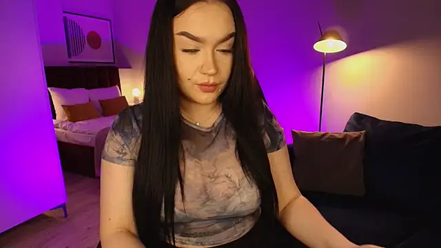 tinafox  online show from February 7, 8:29 am