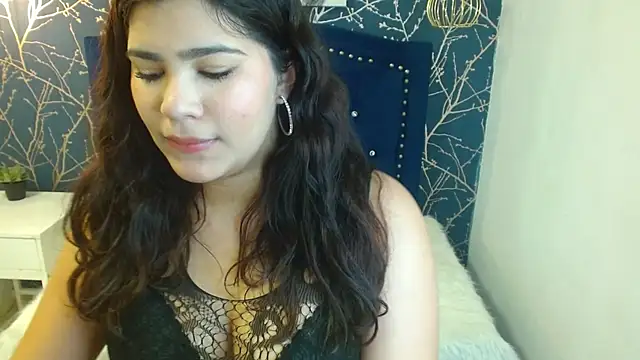 carolineeh  online show from January 16, 10:06 pm