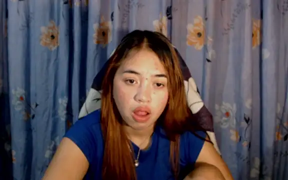 pinay mayahiga online show from April 17, 3:14 pm