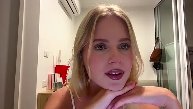 Slay Swag online show from February 5, 10:07 am