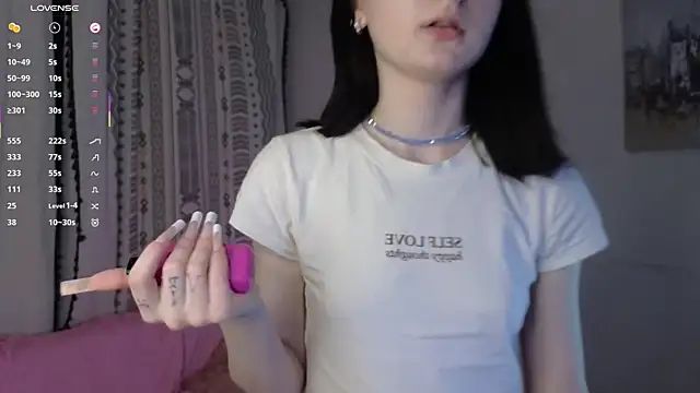 CarmaOlen online show from April 14, 7:14 pm