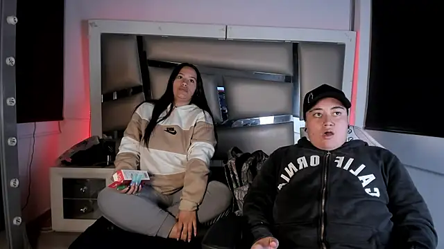 Liany and liam online show from January 17, 4:53 am