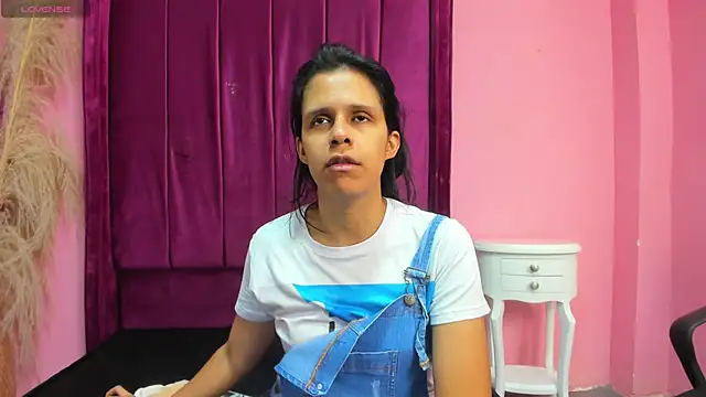 mitzukywinteer online show from April 21, 8:38 pm