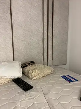 lilithdya online show from April 17, 1:51 am