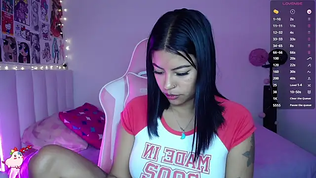 Danna Soffia online show from May 6, 1:20 am