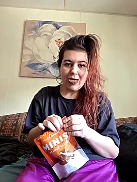 Ashlovescannabis online show from February 8, 4:33 pm