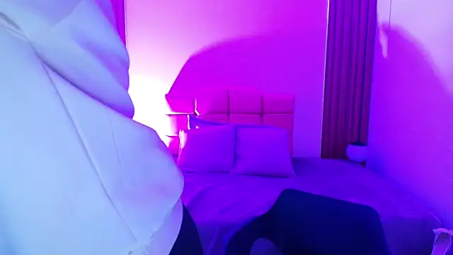 IvonneRoss  online show from June 5, 12:22 pm