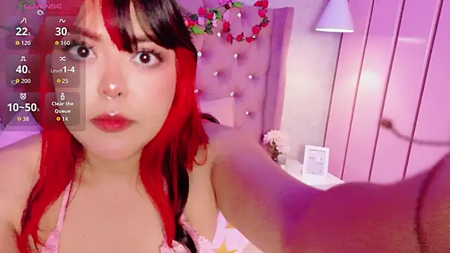 EllieNeptune  online show from March 18, 8:36 pm