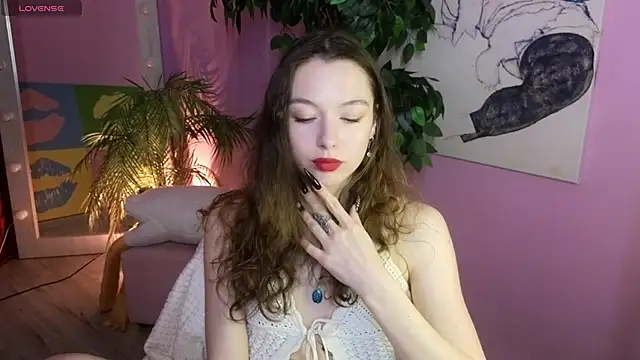 Lilith Grimm online show from May 7, 2:10 pm