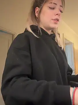 MelliMoon online show from March 4, 11:39 am