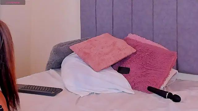 PAMELA BRANZ online show from February 22, 1:23 pm