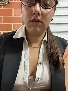 A-uroora online show from March 24, 8:09 am