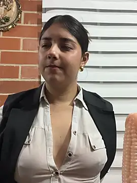 A-uroora online show from April 19, 10:26 am