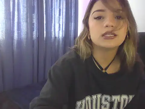 Itsgabyx online show from February 12, 5:58 pm