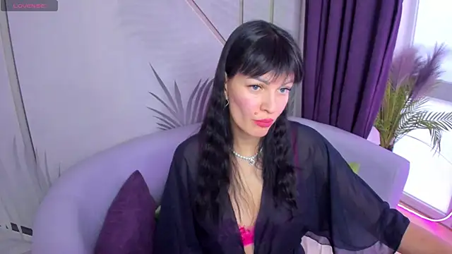 Agata  Moore online show from February 14, 2:35 am