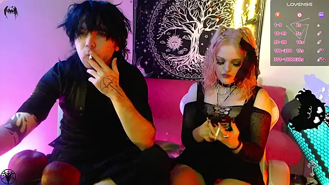 CrimsonVampCouple online show from February 12, 3:14 pm