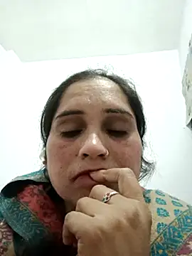 Cute-karisma1234 online show from January 18, 5:42 pm