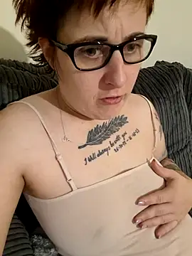 Tiara XOX online show from February 10, 5:43 am