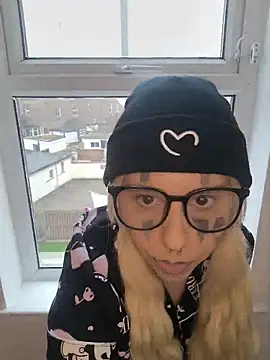 ThatAltGirl online show from February 26, 12:04 pm