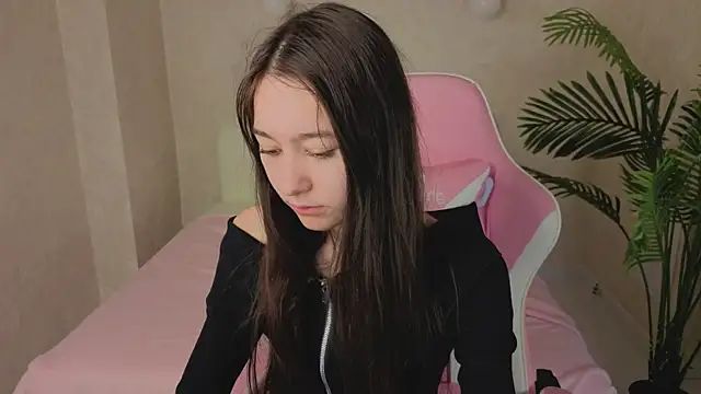 Nicole Brownie online show from May 29, 1:03 am