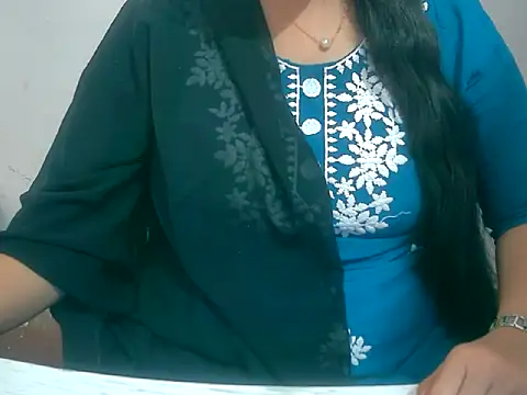 Cute Aliyaa online show from March 4, 8:43 am