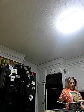 Sunflower0025 online show from March 3, 12:49 am