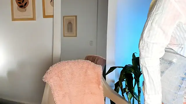 SalomeStorm  online show from March 26, 3:58 pm