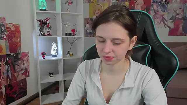 FreyaVey online show from March 1, 5:40 am