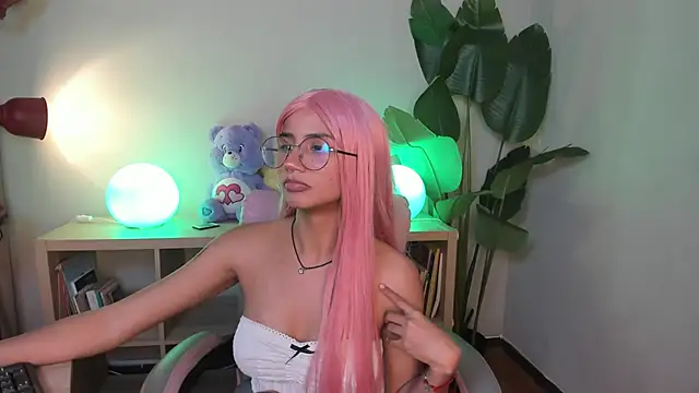 Lia flor online show from March 2, 4:23 am