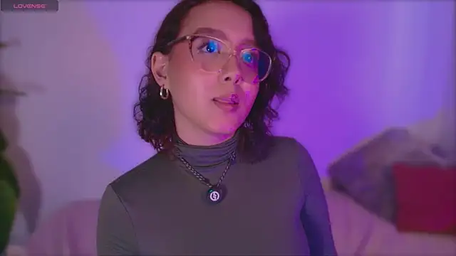 kittysophie  online show from April 16, 9:39 pm