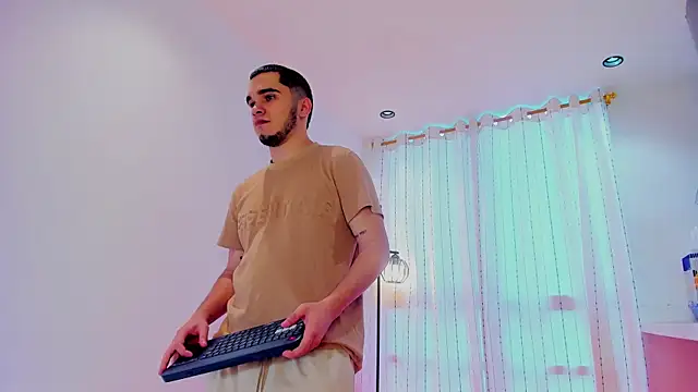 TheBatMansion online show from April 18, 10:31 pm