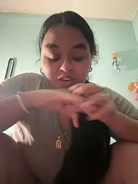 Aloyenita online show from February 25, 6:28 pm