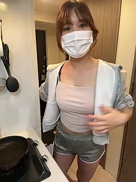  3 mNm 3  online show from April 21, 12:12 pm