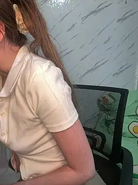 AliceeXHottie online show from August 5, 10:43 am
