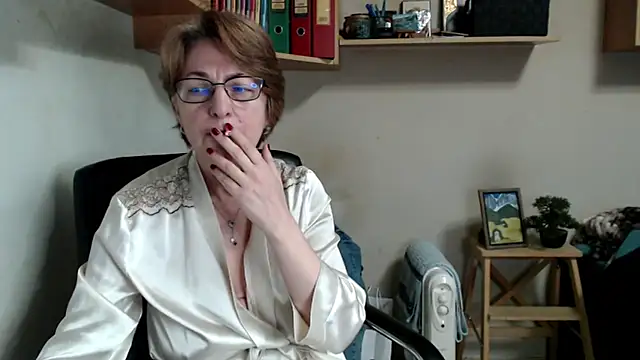 katemodel online show from March 21, 8:52 am