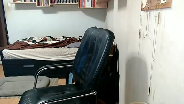 katemodel online show from November 13, 8:24 am