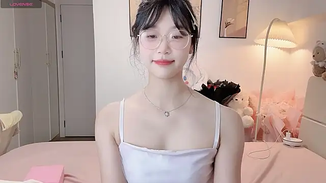 Luminous4173 online show from May 24, 1:43 pm
