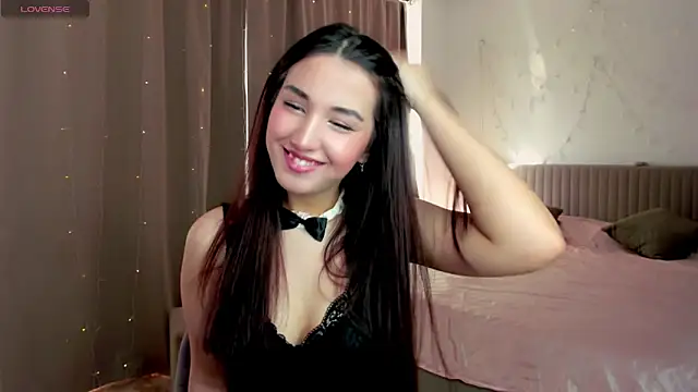 Anna Elfii online show from April 4, 7:51 am