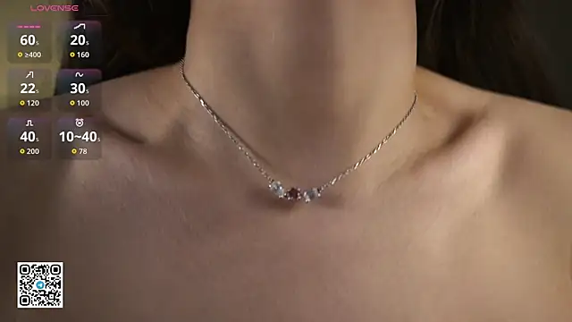 Candylolly    online show from April 19, 6:10 pm