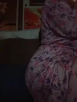 juicyjuggs13 online show from July 28, 11:39 am