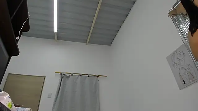 velvetluna  online show from February 12, 12:18 pm