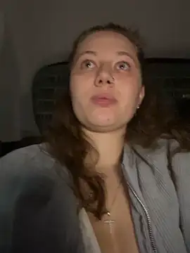 AsynaYuuki online show from April 16, 6:40 pm