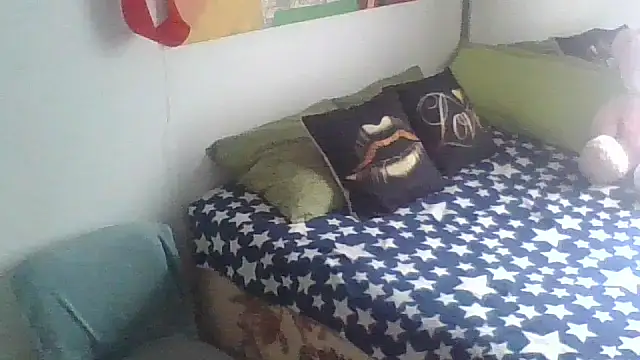 yoahotpetrafiery online show from April 11, 10:30 am