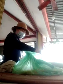 YIYI-502 online show from February 1, 6:12 am