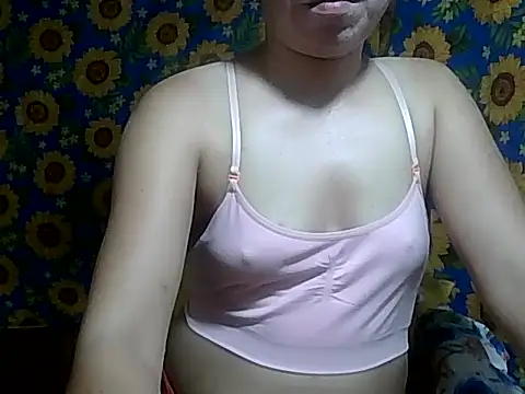 Sexy HotPussy4u online show from April 11, 7:36 am