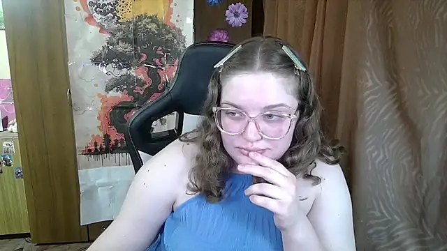 Teasing Dora online show from March 1, 11:04 pm