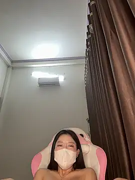 wang1472581 online show from March 15, 5:15 pm