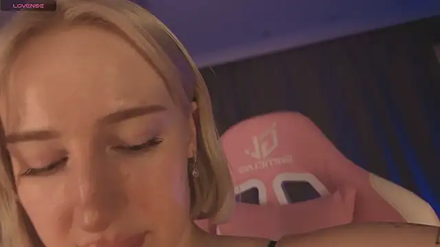 brilliantmichelle online show from March 6, 3:51 pm