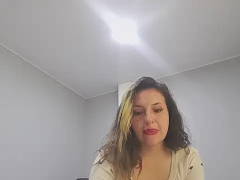 KENDRA-HONEY online show from April 17, 2:19 pm